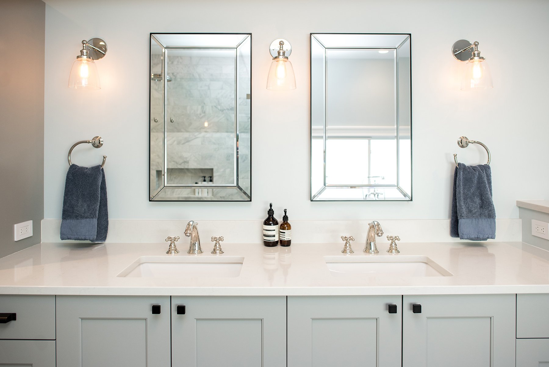 What-to-look-for-when-shopping-for-a-bathroom-vanity-3